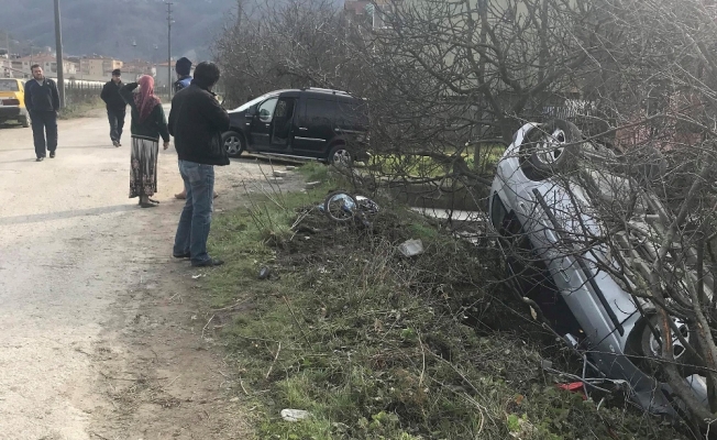 17 yaşındaki sürücü yayalara çarptı: 1 ölü, 3 yaralı