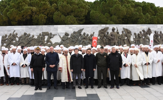 Afrin’deki Mehmetçikler için Şehitler Abidesi’nde dua