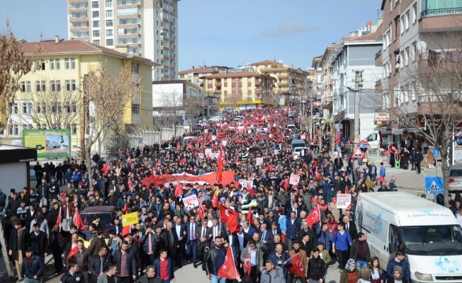 Ankara’da binler Mehmetçik için yürüdü