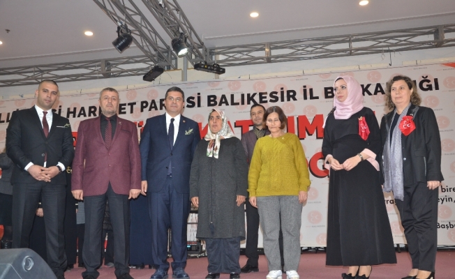 Balıkesir MHP’ye bin 100 yeni üye