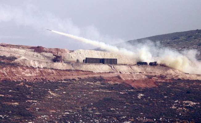 Çok namlulu roket atarlardan Afrin’e yoğun atış
