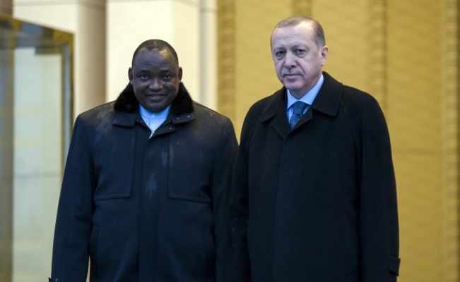 Cumhurbaşkanı Erdoğan Gambiyalı mevkidaşını resmi törenle karşıladı