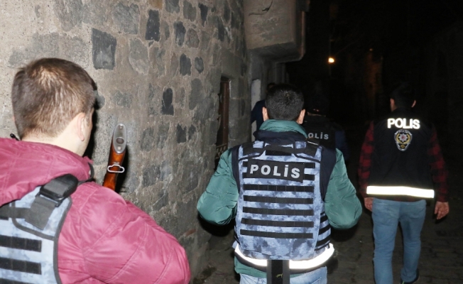 Diyarbakır’da 3 bin polisle ’15 Şubat’ alarmı: 77 gözaltı