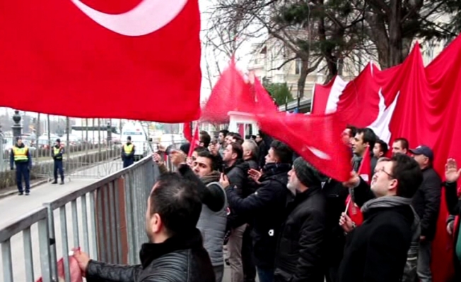 Gerçekleri terör örgütü yandaşlarının yüzlerine haykırdılar !