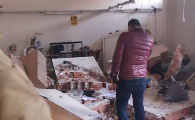 İzmir’de okulda patlama: 1’i ağır 4 yaralı
