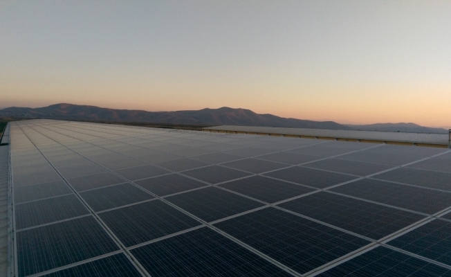 Mobil güneş enerji santrali üretmeyi başardı