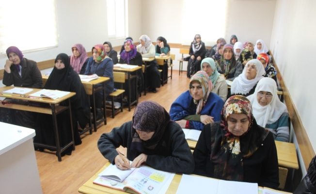 Okuma yazma seferberliği yoğun ilgi görüyor