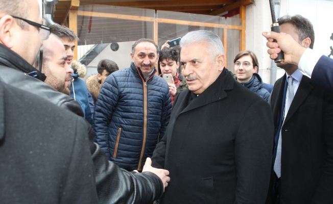 Yıldırım, cuma namazını Münih Merkez Camii’nde kıldı