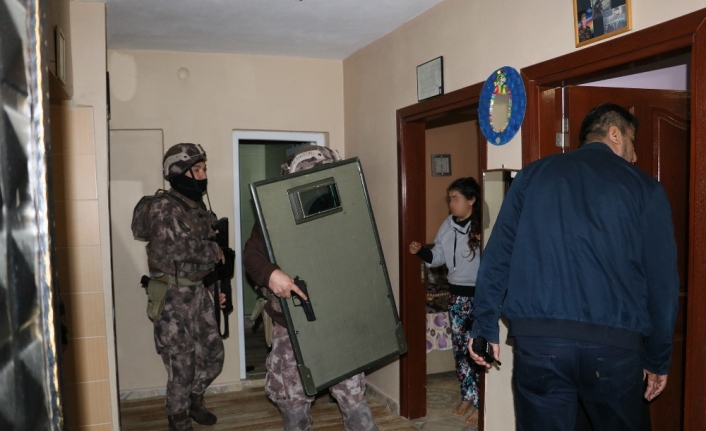 Adana’da PKK/KCK operasyonu: 34 gözaltı
