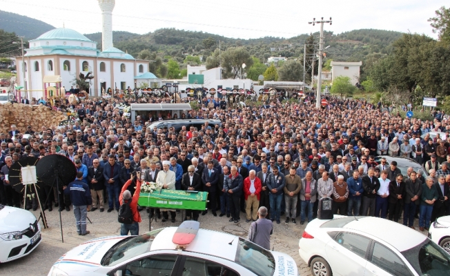 Belediye başkan yardımcısını binler uğurladı