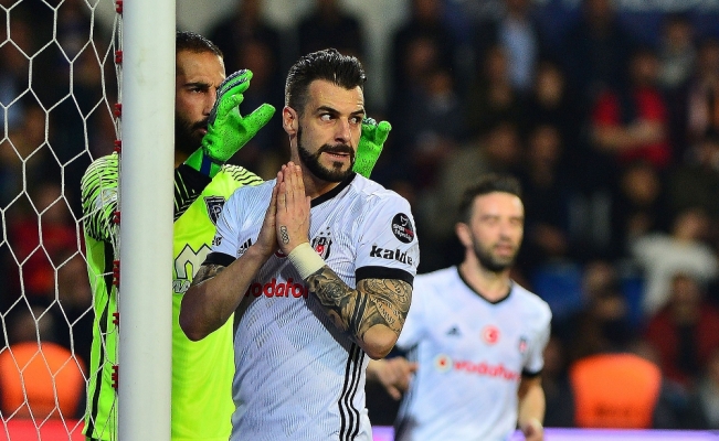 Beşiktaş ikinci yarıda ilk yenilgisini aldı