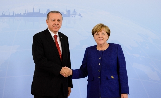 Cumhurbaşkanı Erdoğan, Merkel ile görüştü