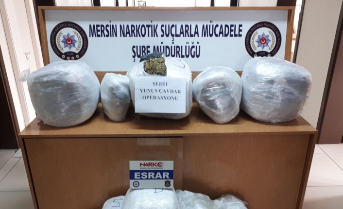 Durdurulan kamyonda 65 kilo esrar ele geçirildi