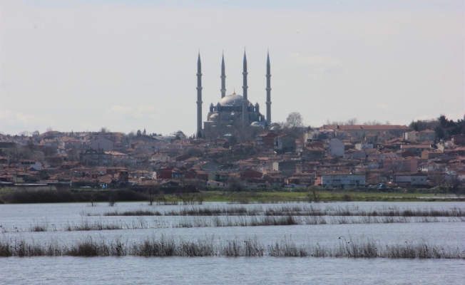 Edirne’de ‘kırmızı alarm’ devam ediyor