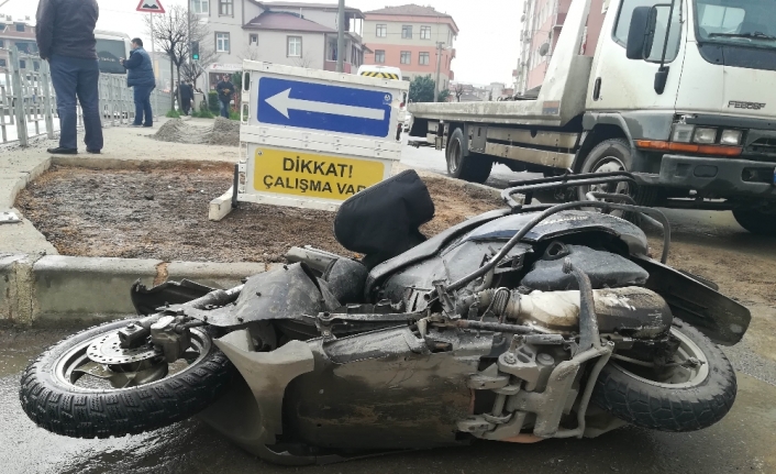 İki kardeşi motosiklet kazası ayırdı