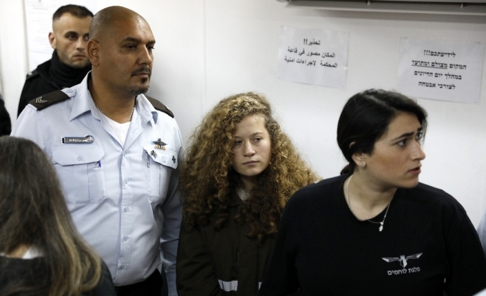 İşgalci İsrail askerine tokat atan Ahed Tamimi’ye hapis cezası