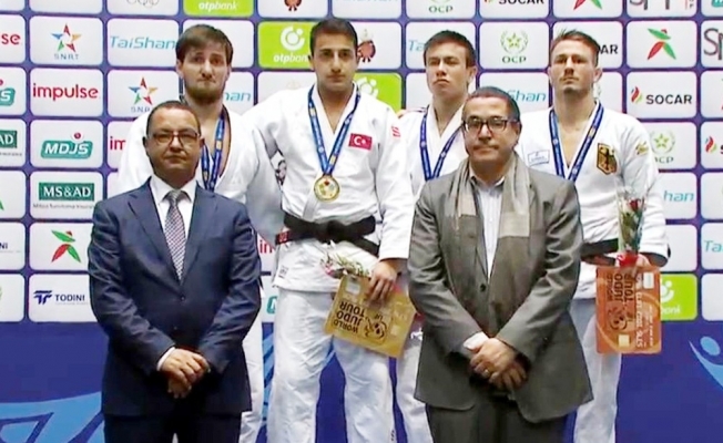 Judoda 2 altın