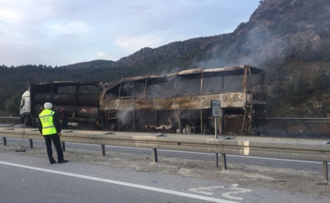 Korkunç kazada ölü sayısı 13’e yükseldi