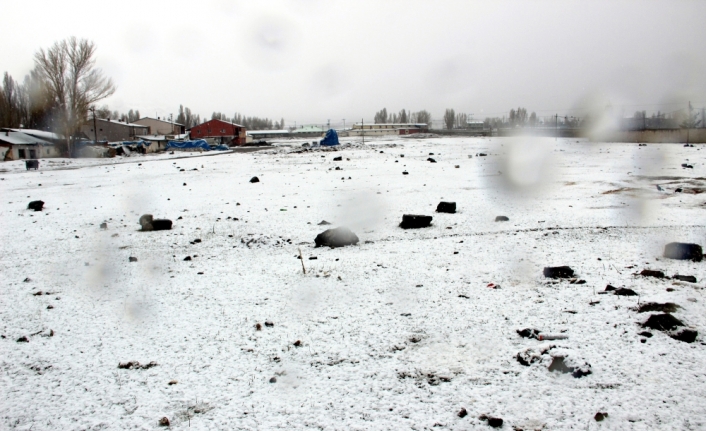 Mart karı Erzurum’u esir aldı