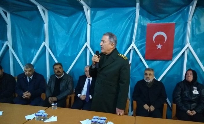 Orgeneral Akar şehit ailelerini ziyaret etti