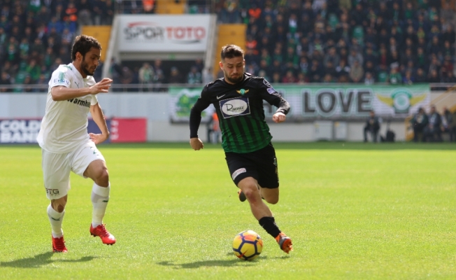 T.M. Akhisarspor’da milli takım sevinci