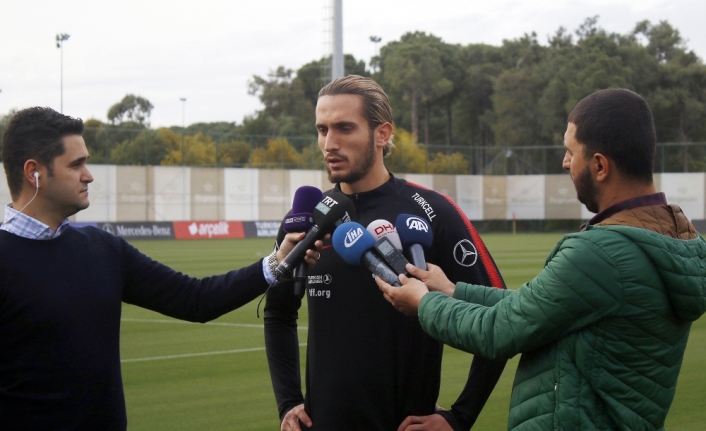 “Türk futbolcuların değersizleştirilmemesini istiyorum”