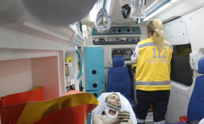 Adana’da inşaat çöktü: 2 işçi yaralı