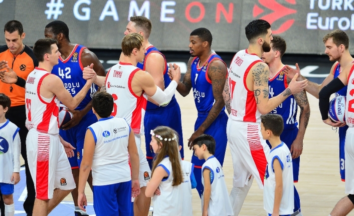 Anadolu Efes galibiyetle bitirmek istiyor