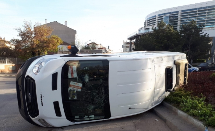 Ankara’da işçi servisi ile minibüs çarpıştı: 5 yaralı