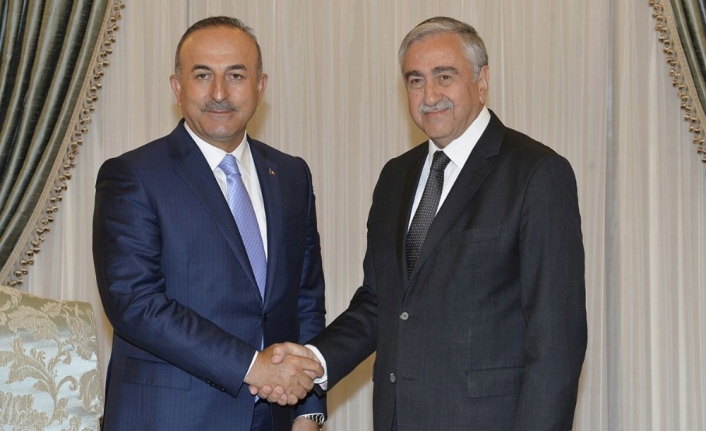 Bakan Çavuşoğlu, KKTC Cumhurbaşkanı Akıncı ile bir araya geldi