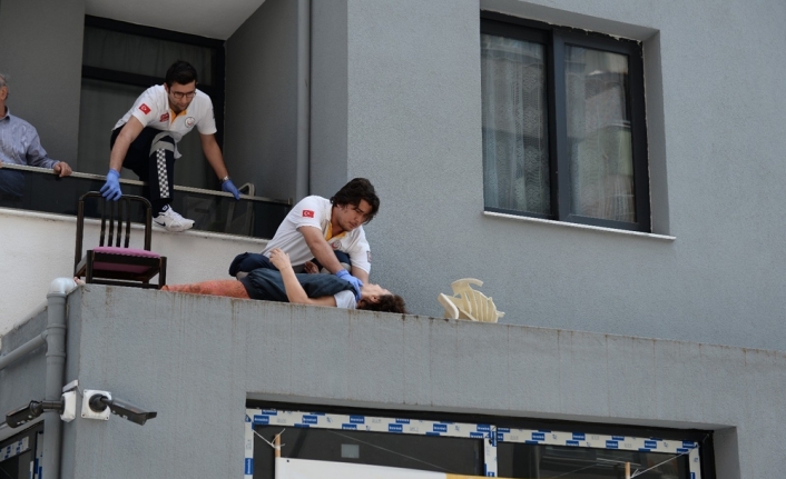 Bastığı sandalye kırıldı ölümden döndü