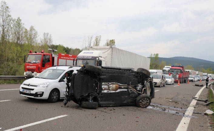 Bolu’da otoyolda can pazarı: 1 ölü 4 yaralı