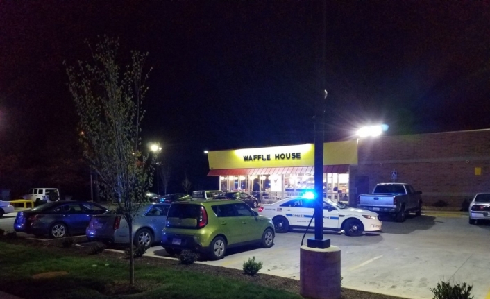 Çıplak saldırgan waffle dükkanını bastı: 3 ölü, 4 yaralı