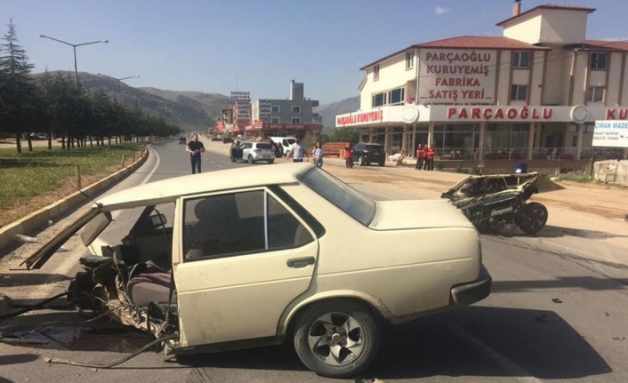 iki bölünen araçtan sağ çıktılar