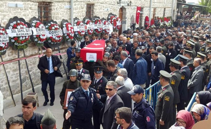 Konya şehidini dualarla son yolculuğuna uğurladı