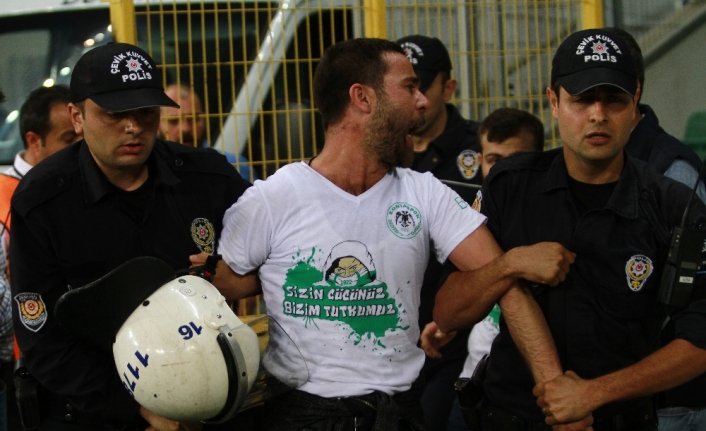 Konyasporlu 2 taraftara gözaltı