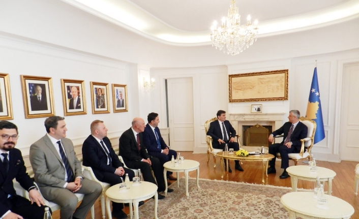 Kosova Cumhurbaşkanı, ülkesindeki Türklerle bir araya geldi
