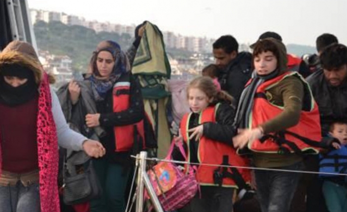 Kuşadası Körfezi’nde 49 kaçak göçmen yakalandı