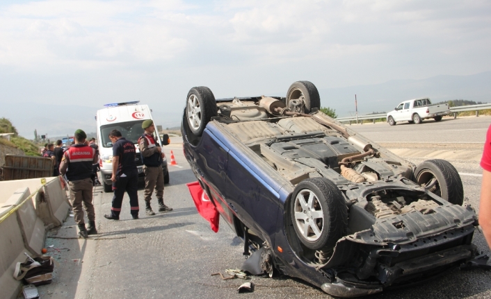 Otomobil traktöre arkadan çarptı: 1 ölü, 1 yaralı