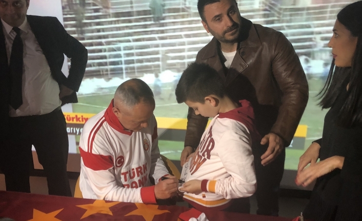 Prekazi Galatasaraylı taraftarlarla buluştu