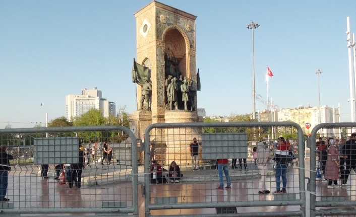 Taksim ve İstiklal Caddesi’nde 1 Mayıs öncesi güvenlik önlemi