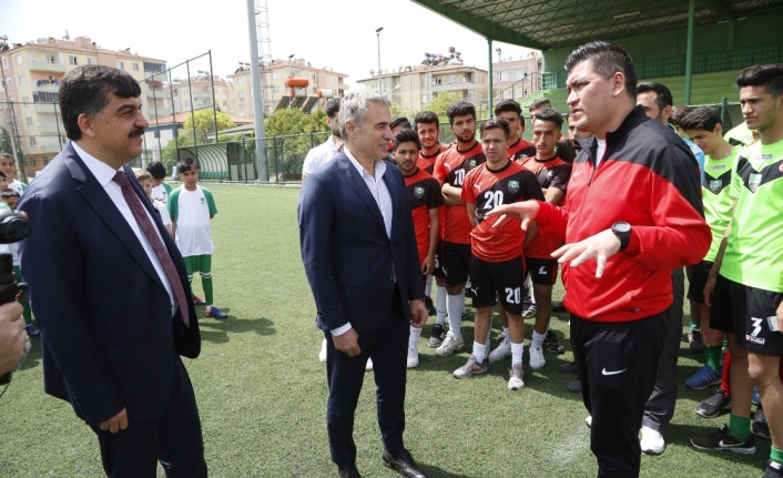 "Toplumsal faydanın gözetildiği işler yapılmalı"