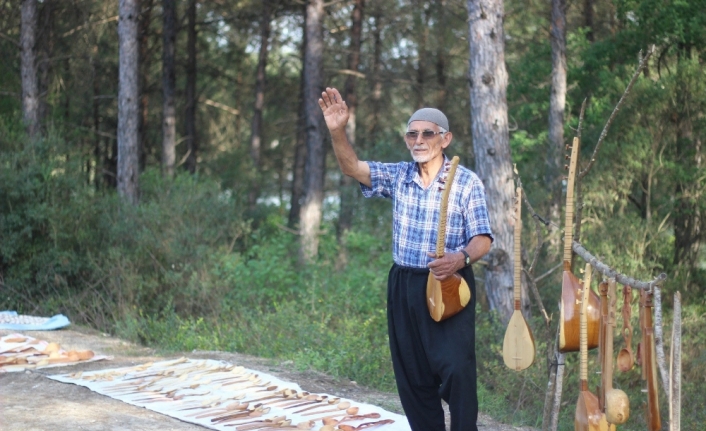 Yarım asırdır ahşabı sanata dönüştürüyor