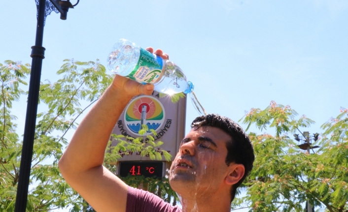 Adana’da termometreler 41 dereceyi gösterdi