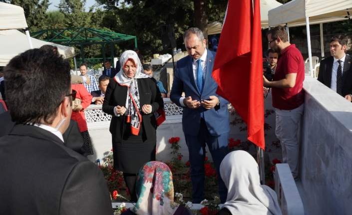 Bakan Gül, başsavcı Alper’i unutmadı