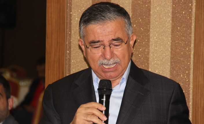 Bakan Yılmaz kürsüde duygusal anlar yaşadı