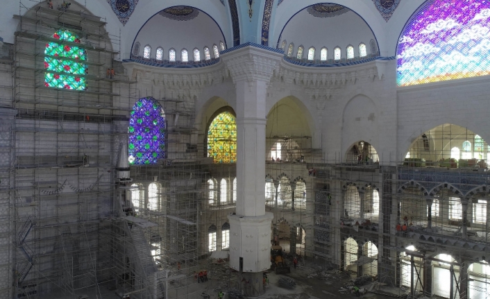Çamlıca Camii’nin açılışı ertelendi