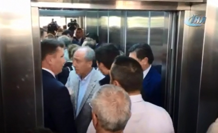 CHP Genel Merkezinde asansör krizi