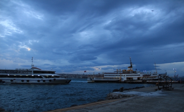 İstanbul’da deniz ulaşımına sis engeli