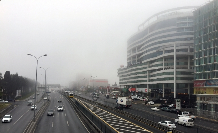 İstanbul’da sis sürprizi